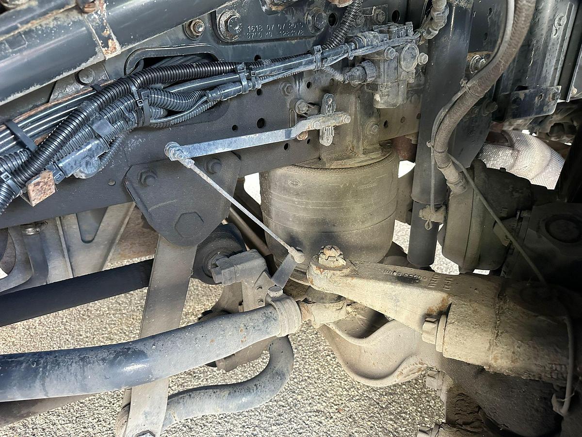 Usato Motrice tre assi Iveco Stralis 260s46 con Cella Frigo con motore ELETTRICO