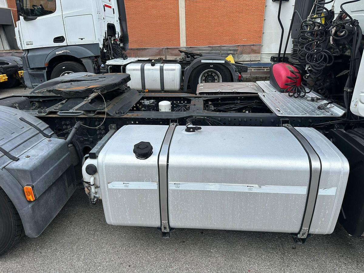 Usato IVECO STRALIS 460 CABINA A/T ADR 2019