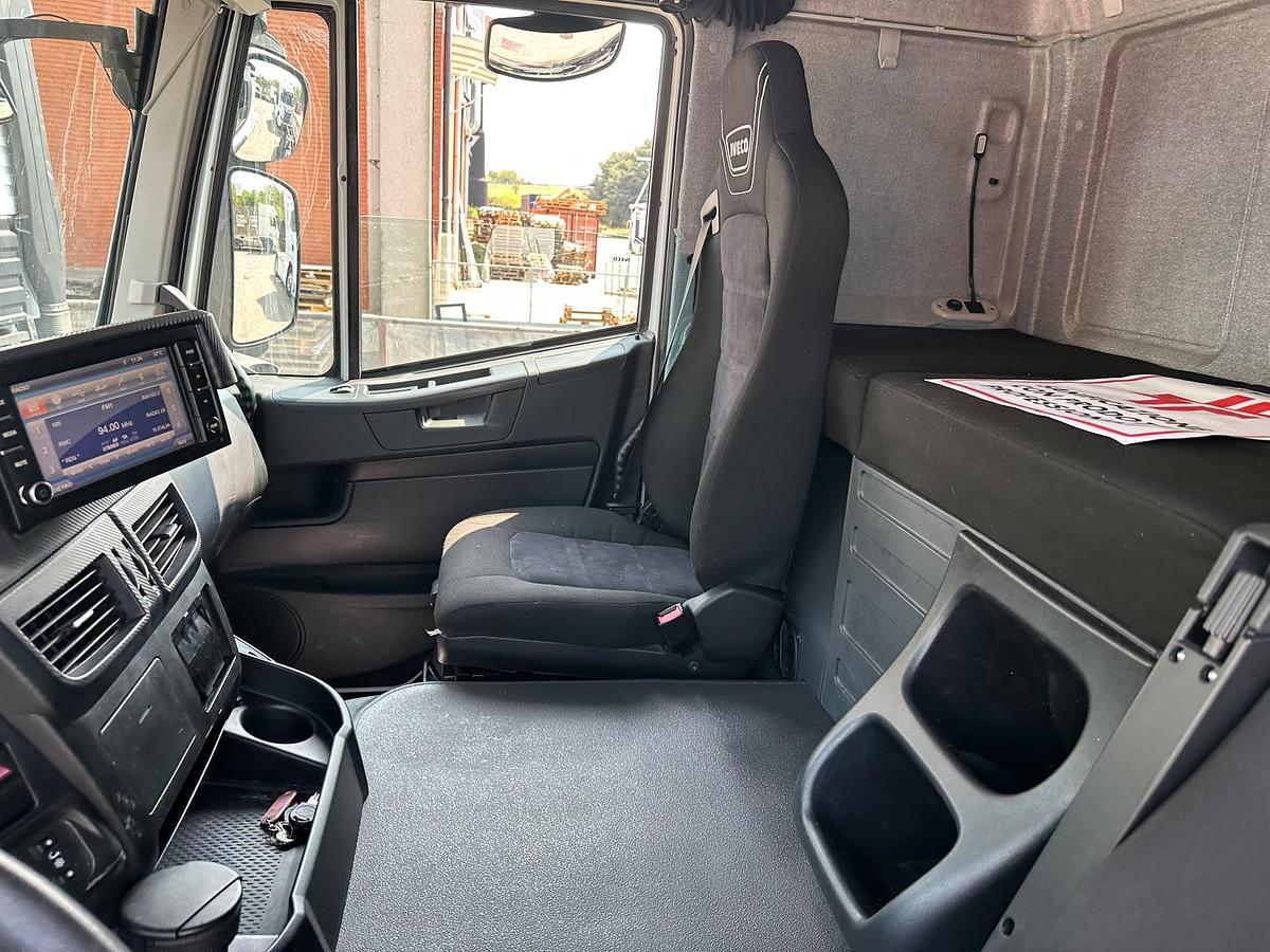 Usato Iveco Stralis 460 cabina A/T POMPA E PRESA DI FORZA ADR