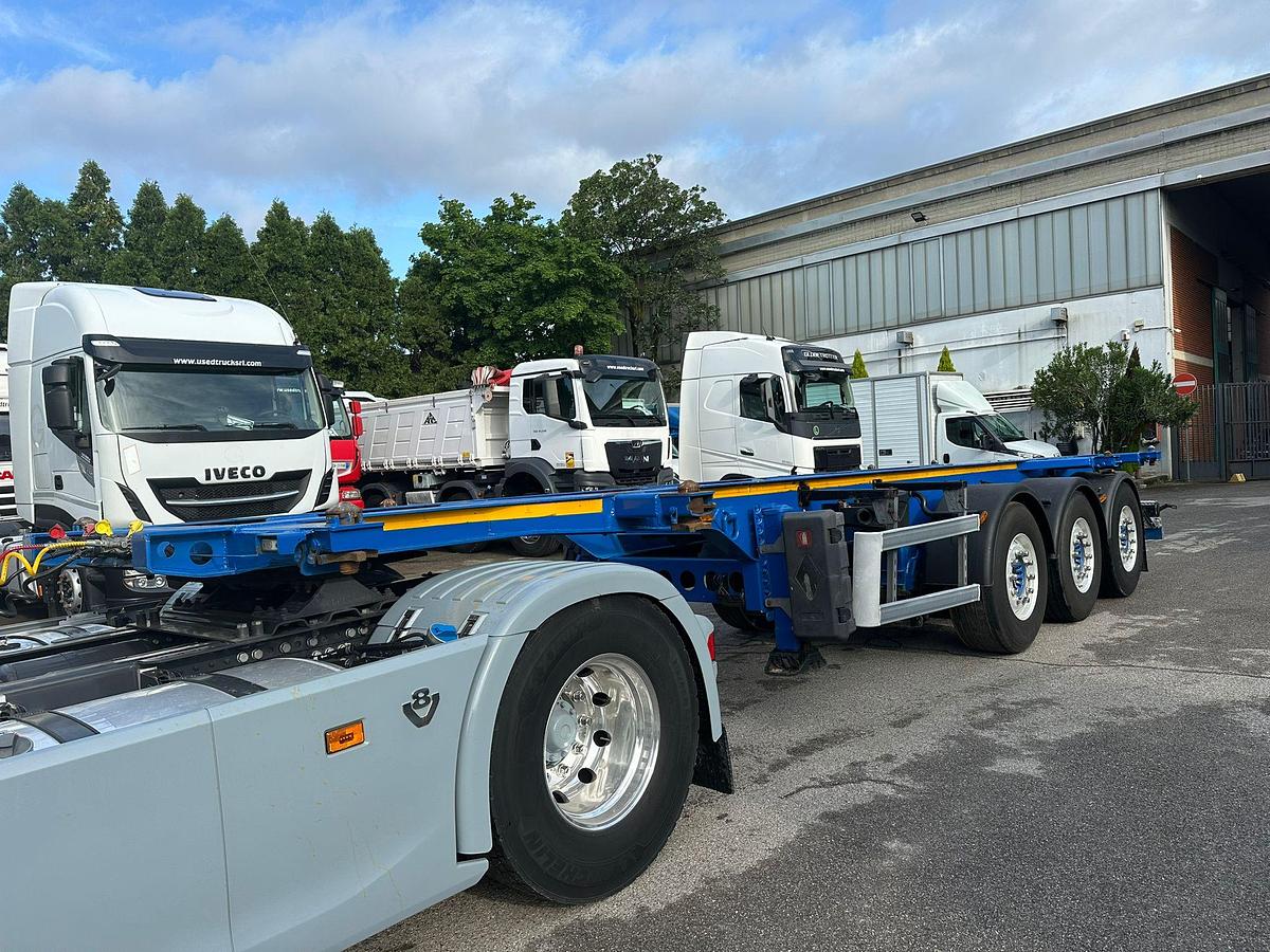 Usato Semirimorchio Porta Tank 20/30 piedi 