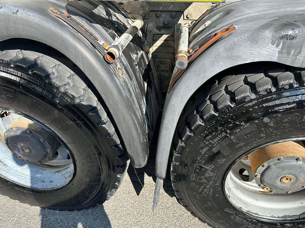 Usato Motrice Quattro assi Mercedes Actros 41.44 8x4 Autobetoniera con motore ausiliario