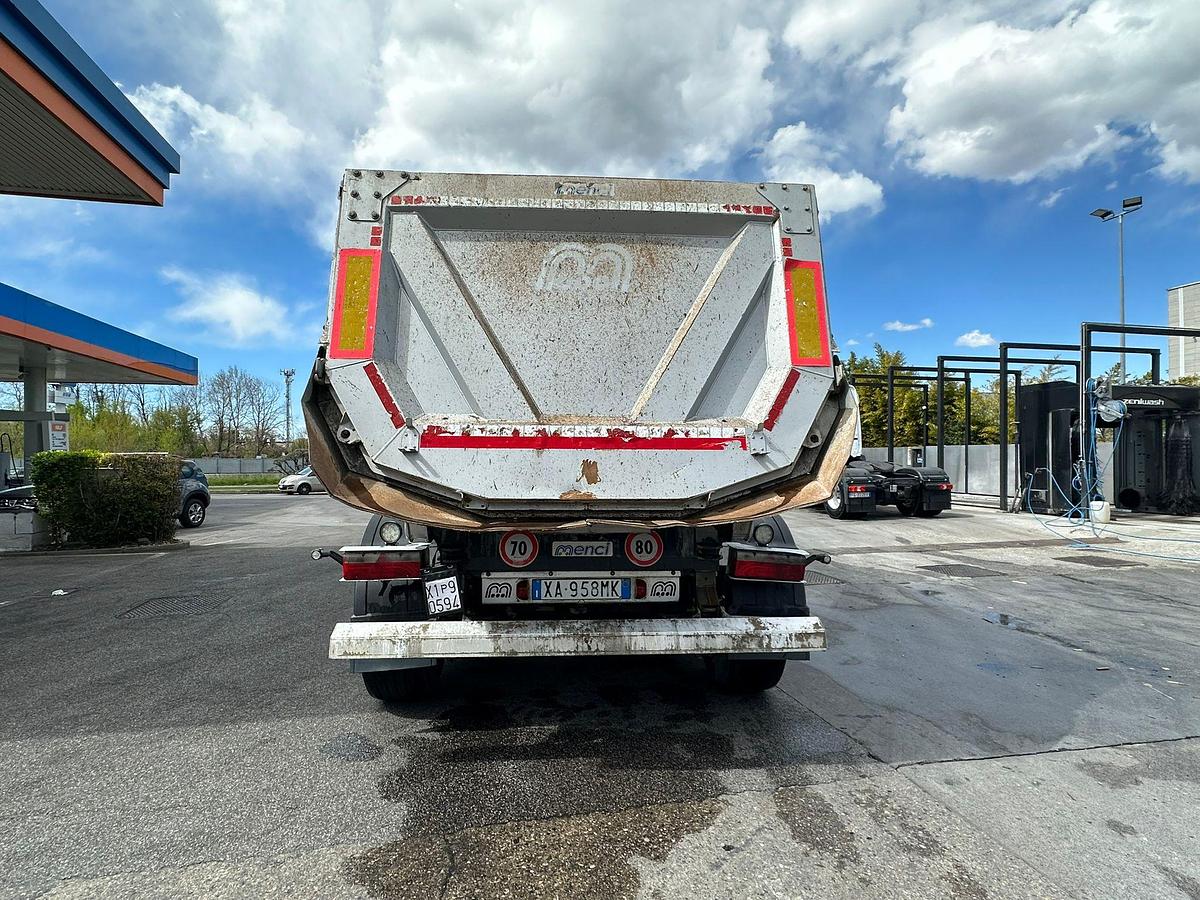 Usato Semirimorchio Menci 27 m^ ribaltabile posteriore