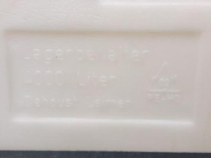 Brugt 4 m3 hvide plast tanke