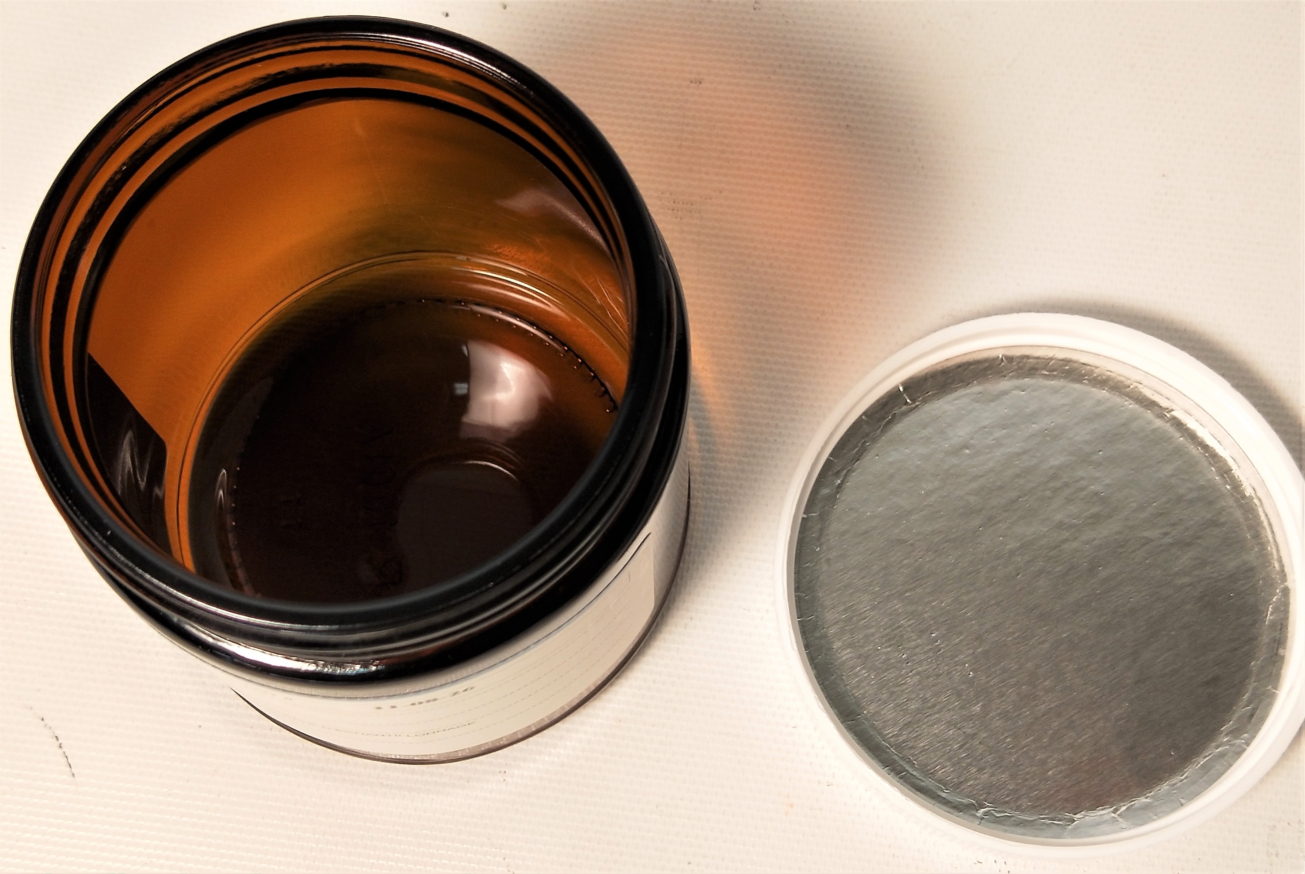 New Open Box 9oz Flint Straight Sided Amber Jar with Lid (Box of 23)