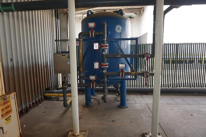 Used OSMONICS MODEL RO.100-FRP.PRR.MOD WATER PURIFICATION SYSTEM