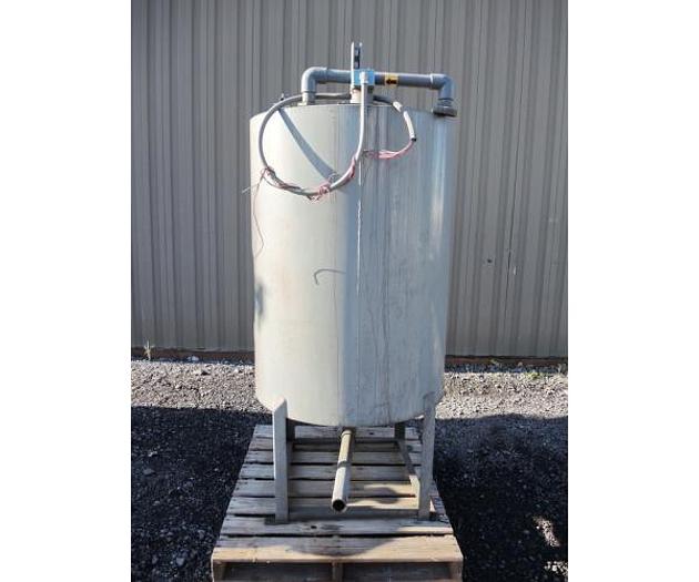 D'occasion USED 211 GALLON TANK, CARBON STEEL