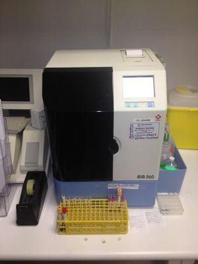 Used TOSOH AIA-360
