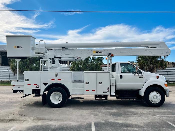 Used Altec AA55 60ft Bucket Boom on 2015 Ford F-750 4x2 Reg Cab Utility Truck - 44765
