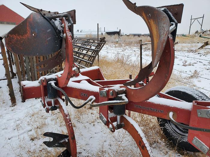 Used Case 145 Plow w/ Hyd Reset - 4 Bottom