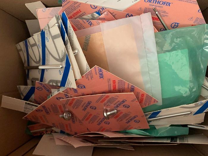 Orthofix Modules + over 170x accessories : screw , Body Locking nut etc , NEW / NEW