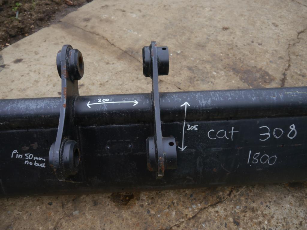 Used CAT 1800mm Digger Bucket