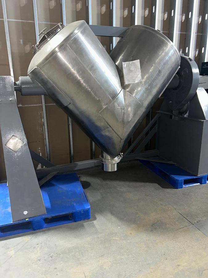 Used 30 cuft Patterson Kelly v blender