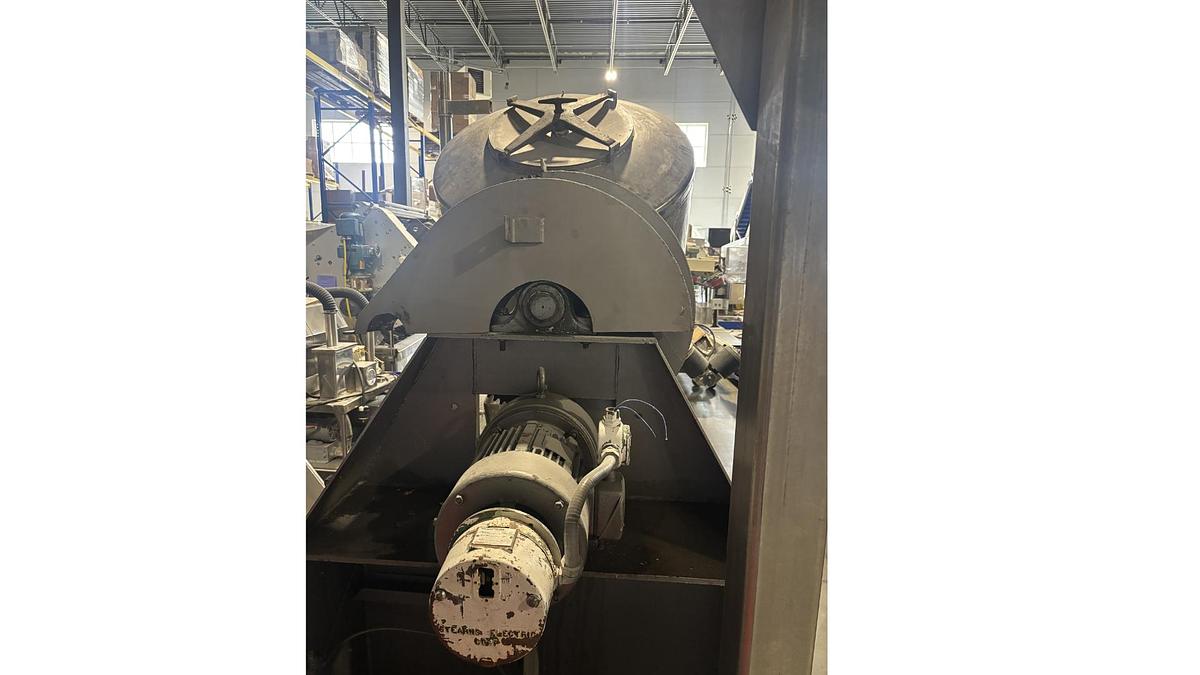 Used 40 Cuft V-Blender