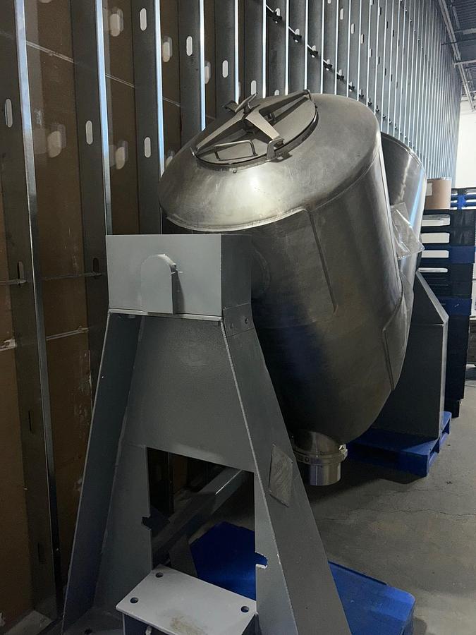 Used 30 cuft Patterson Kelly v blender