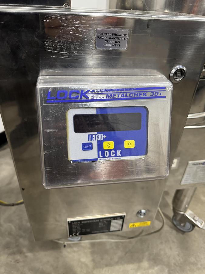 Used Pharma technologies Deduster & metal detector