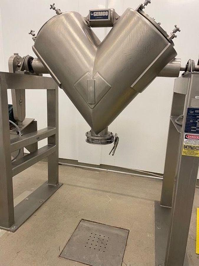 Used 10 Cuft Gemco V-Blender