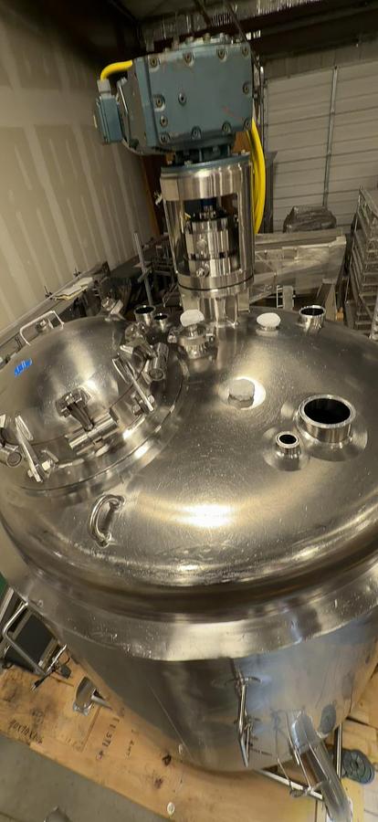 Used (2) 1500 Gallon Paul Mueller Mixing Tanks