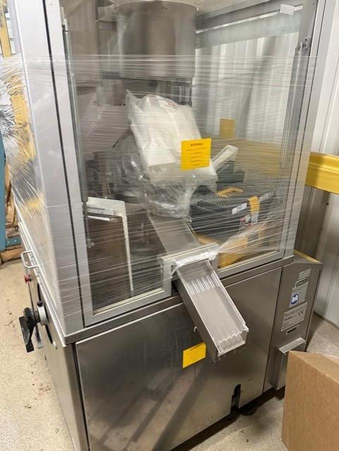 Used Zanasi 40F 0 and 00 Change Parts Capsule Filler