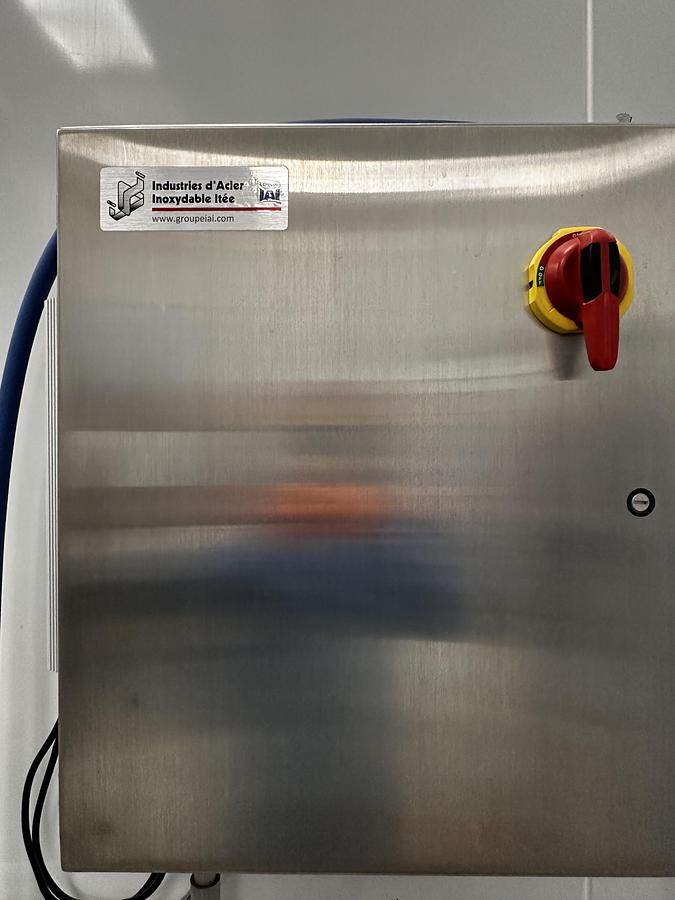 Used New Industries 5 cuft V Blender with intensifier bar