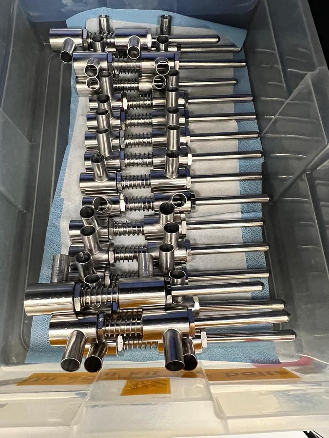 Used Surekap  model  Sk5000  piston  filler