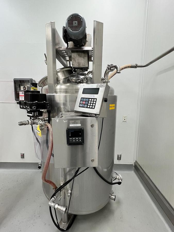 Used Solinox  600  liter  jacketed  mixing  tank