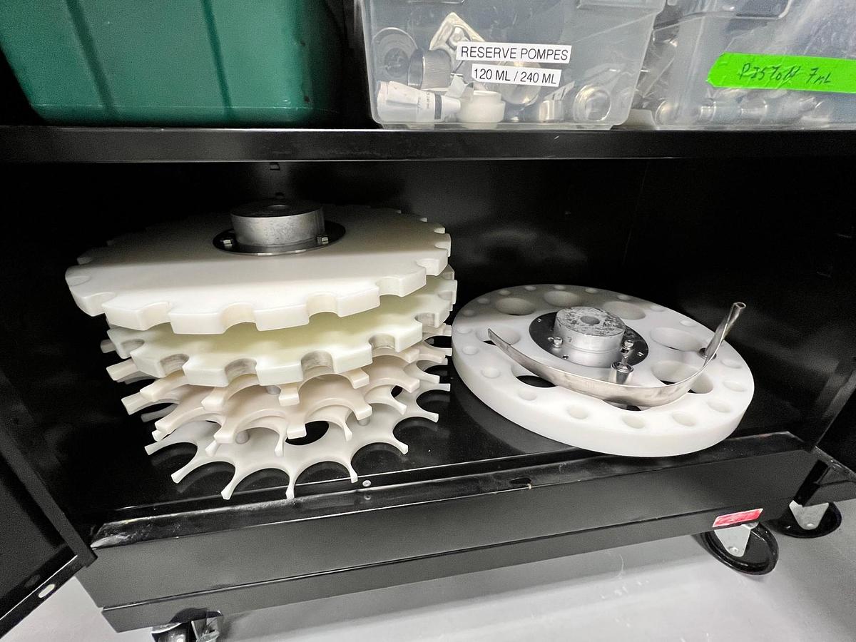 Used Capmatic  Patriot  F-2  liquid  filler