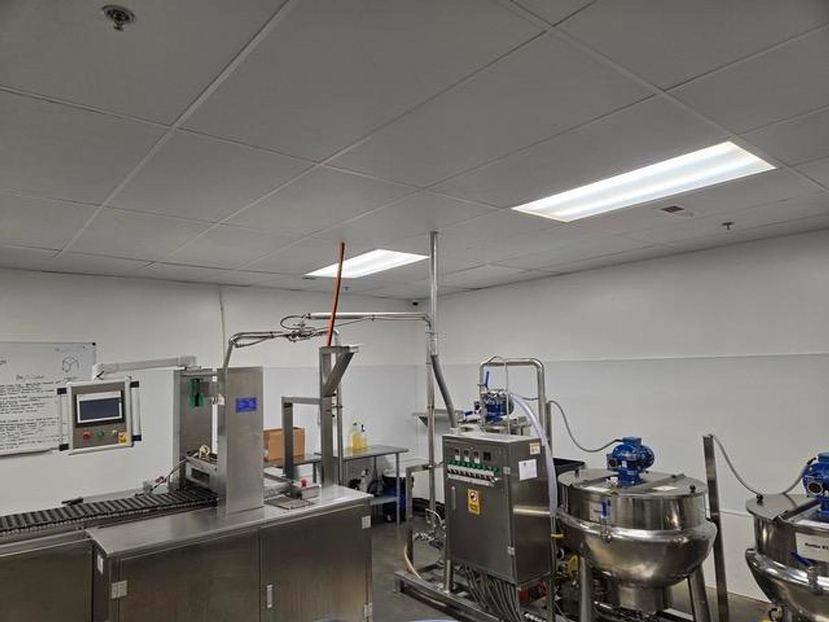 Used Used  TG  Model  GD50Q  Gummy  Line