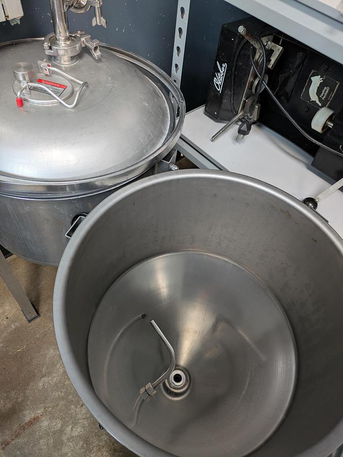 Used 3.5 bbl turnkey microbrewery Fermenter Tank System