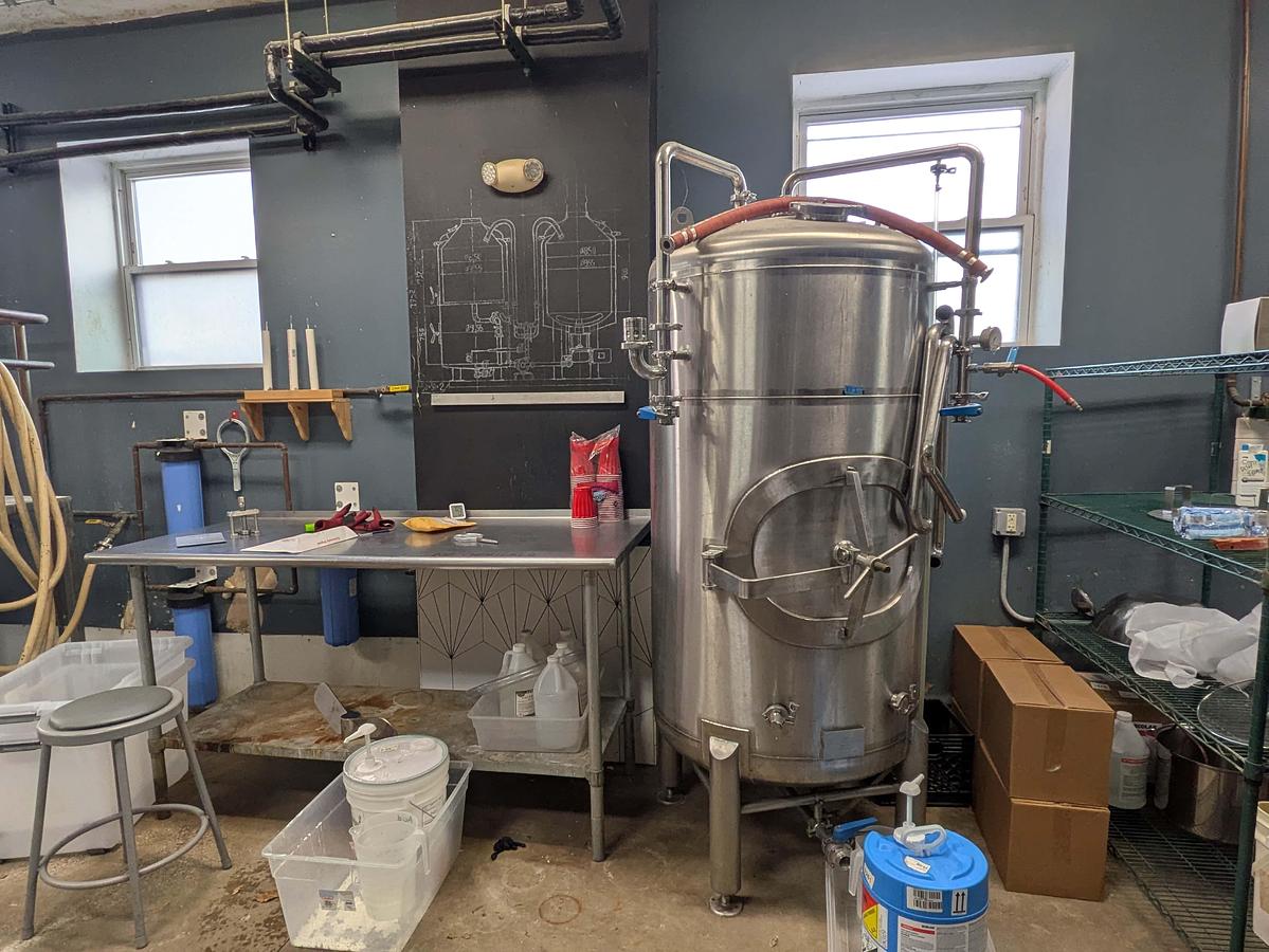 Used 3.5 bbl turnkey microbrewery Fermenter Tank System