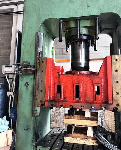 D'occasion pressa idraulica da 150 ton