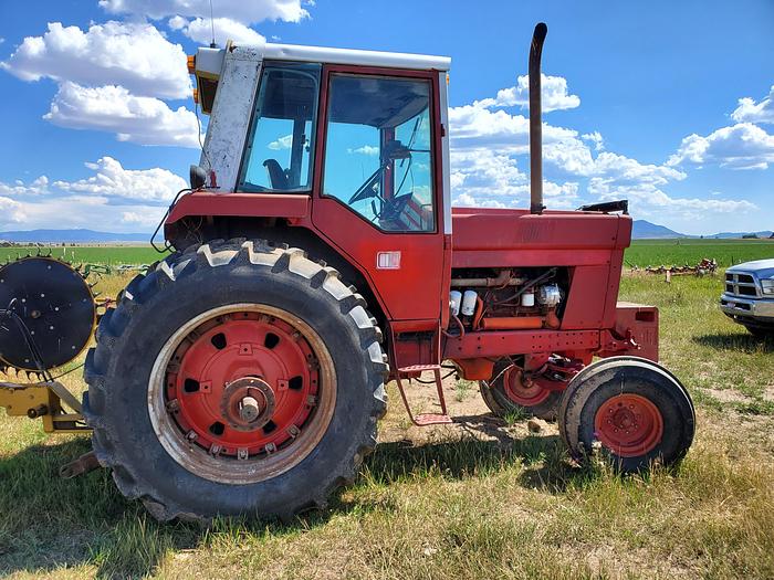 Used 1980 International 1086 Tractor