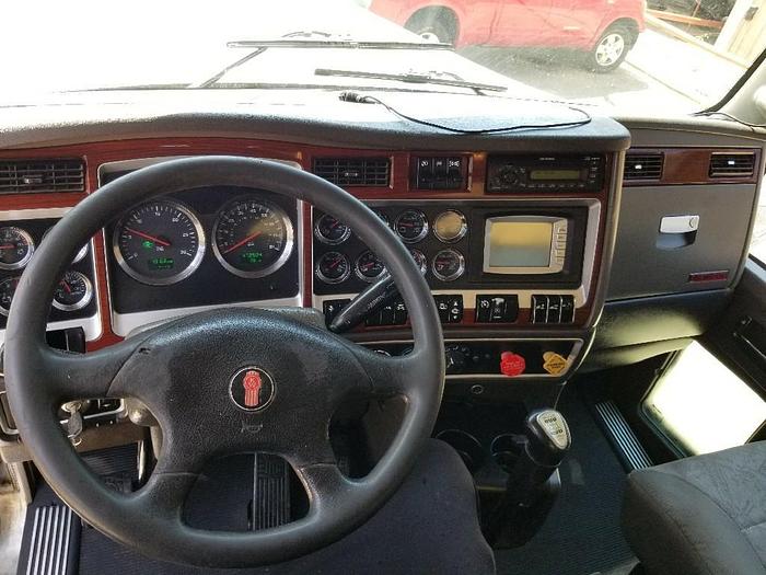 Used 2009 Kenworth W900L