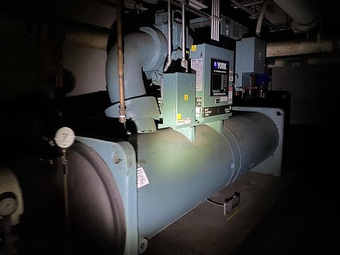 Used YORK MAXE 550 TON CENTRIFUGAL CHILLER MFG. 2013