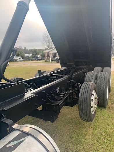 Used 2005 MACK CV 713 GRANITE