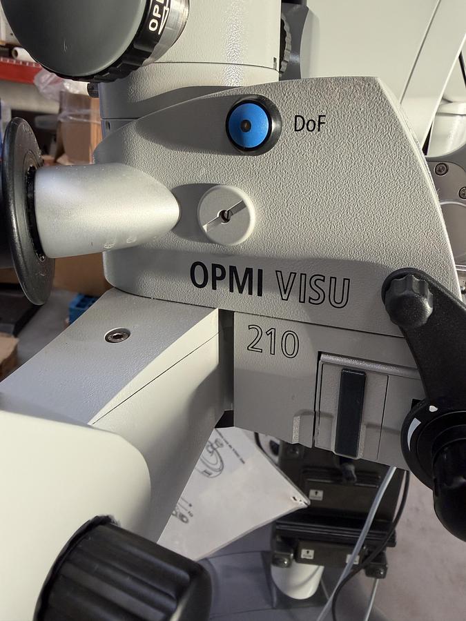 Refurbished ZEISS OPMI VISU 210 with S88 Floor Stand