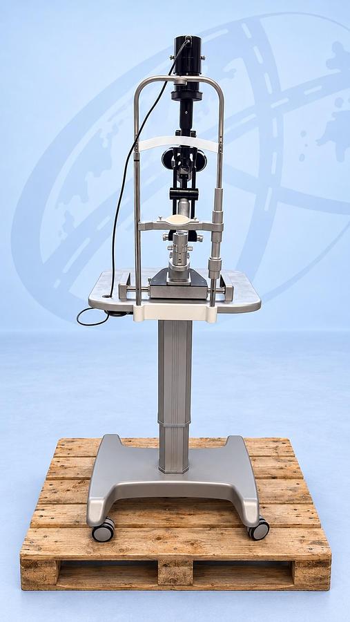 Refurbished 2013 Haag-Streit BM 900 Slit Lamp with Table