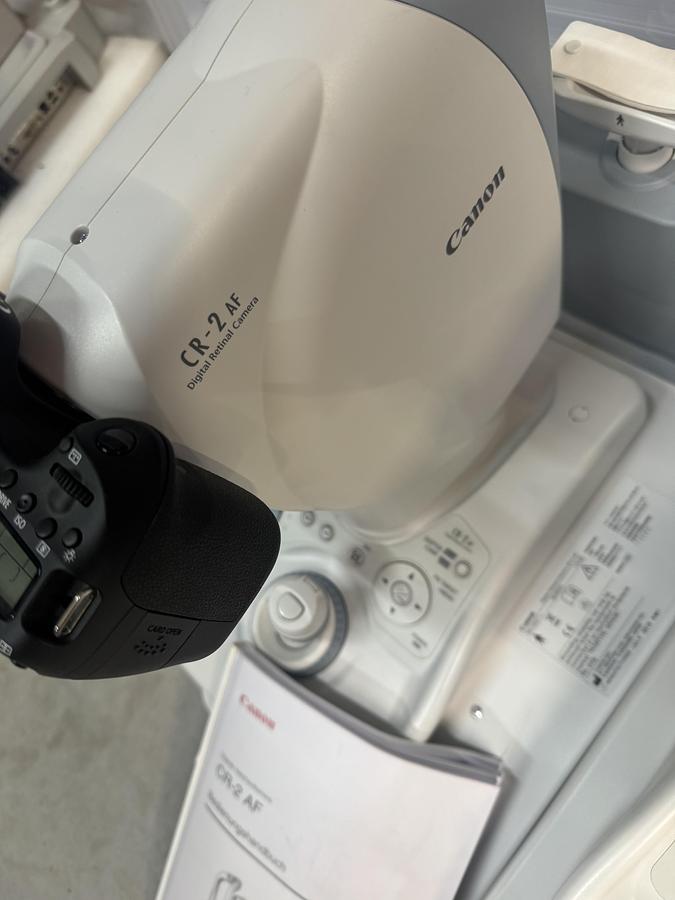 Used Canon CR-2 plus