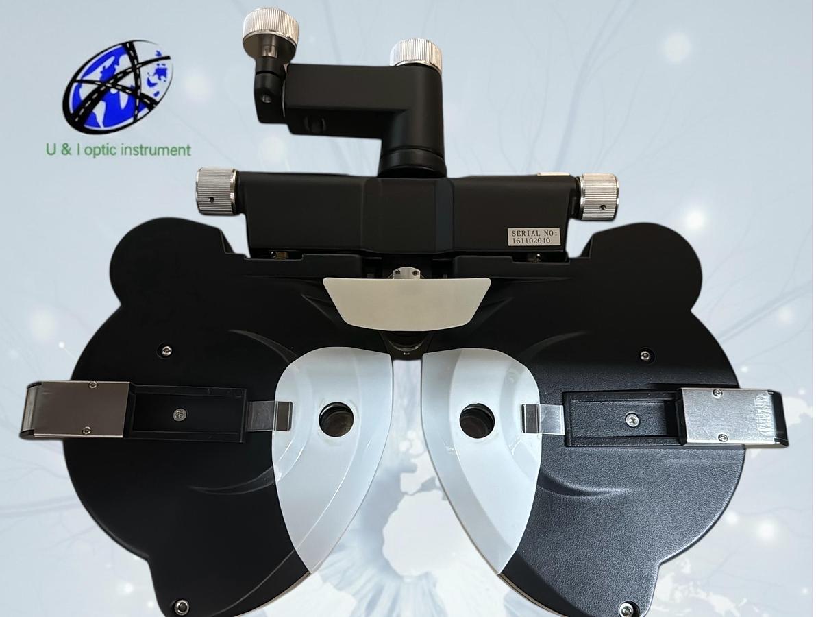 Refurbished Essilor  Novacel