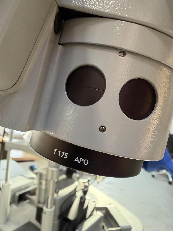 Refurbished ZEISS OPMI VISU 210 with S88 Floor Stand