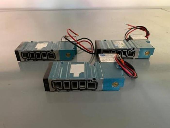 Used MAC solenoid valve 413A-00A-DM-DFRA-1BA - USED