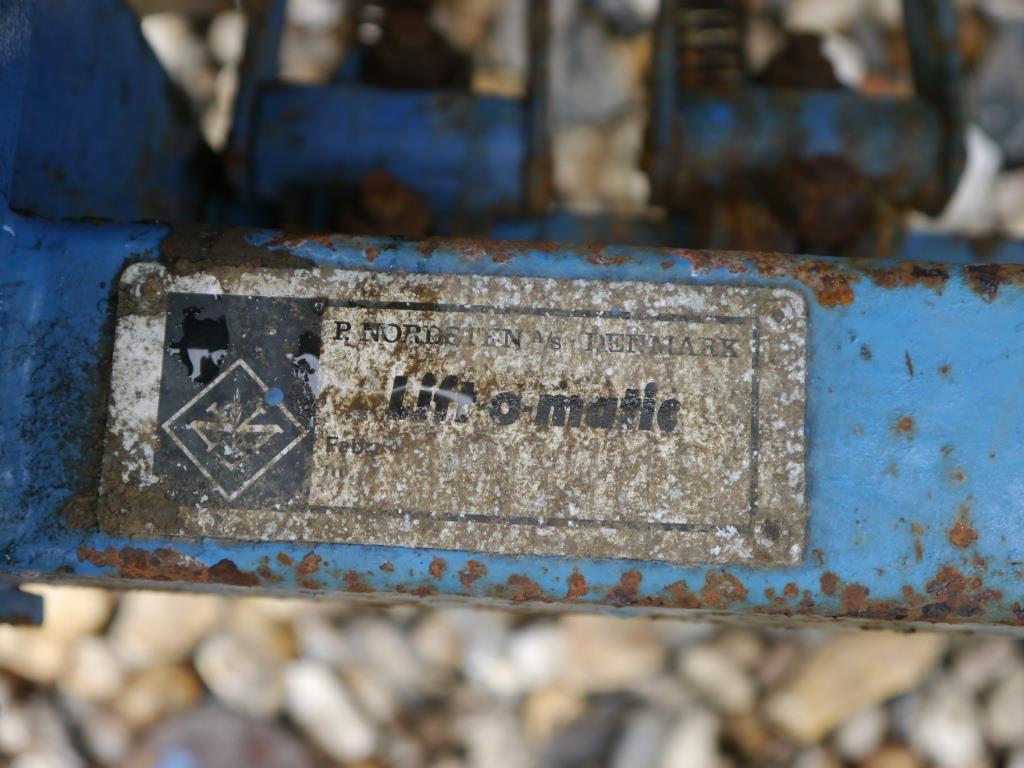 Used Ransomes Nordsten Lift-o-matic Seed Drill