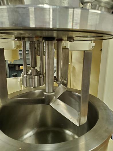 Used 2 GALLON ROSS VERSAMIX - TRIPLE SHAFT - S/S - VACUUM - JACKETED (#9888)
