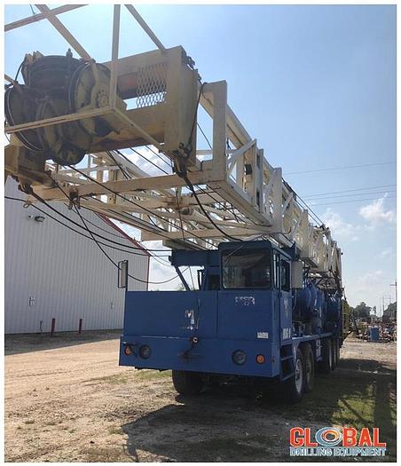 Used Item 0941 : 1981 Corsair Crane Carrier Workover Rig