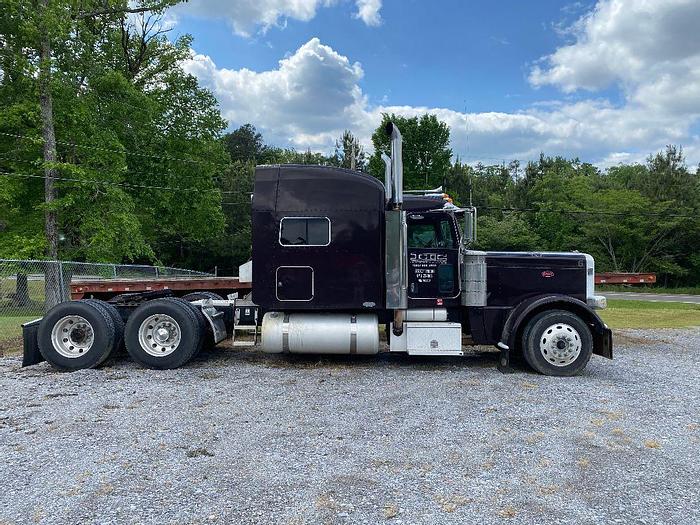 Used 2008 PETERBILT 389