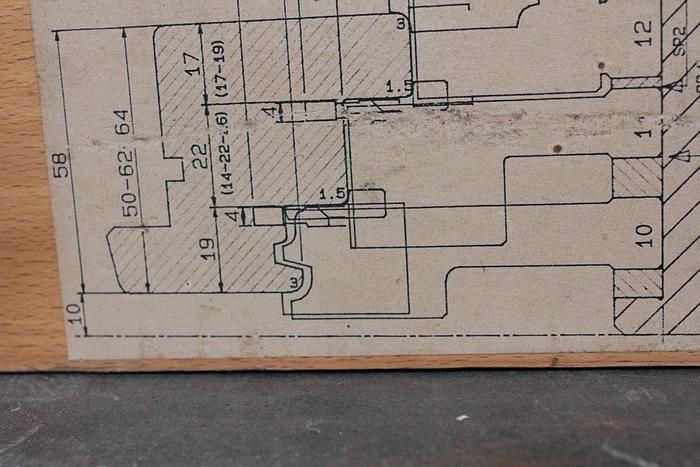 Used Gruppo utensili serramento usato