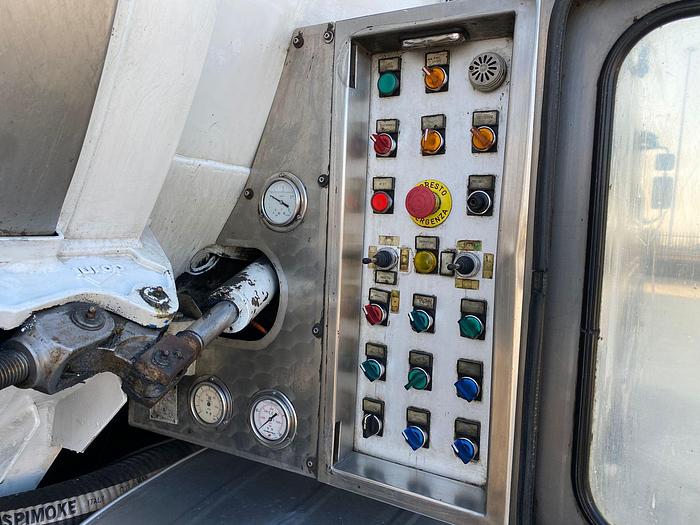 Usato 1999 IVECO EUROTECH 260E35 CURSOR