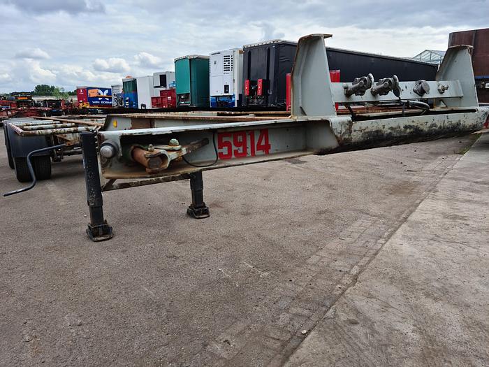 Used 1980 2 axle gooseneck container chassis  steel suspension drum brakes freuhauf