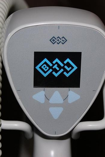 Used 2013 BTL Exilis Elite Body Contouring,Cellulite Reduction~ 23 hours~ Warranty