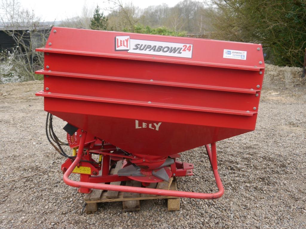 Used Lely Centerliner Fertiliser Spreader