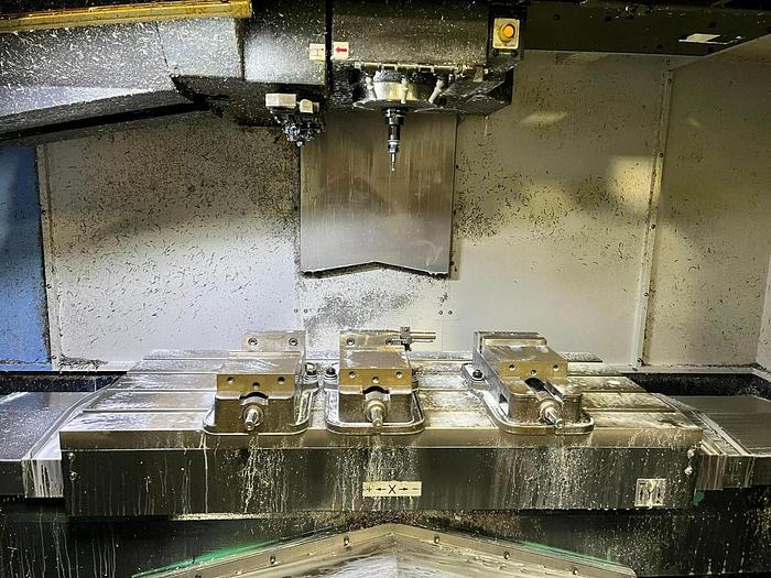 Used 2017 DOOSAN DNM 5700 4-Axis CNC Vertical Machining Center